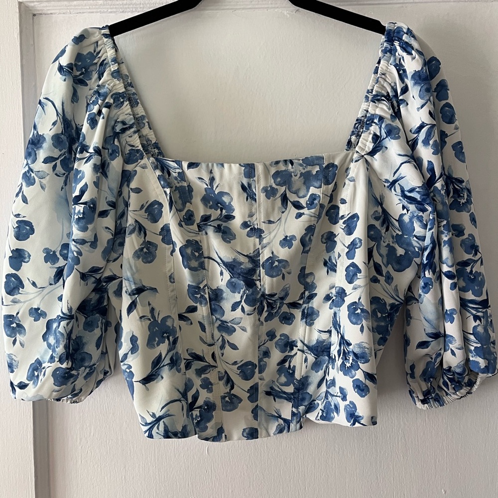 Abercrombie & Fitch puff sleeve corset top in blue floral print